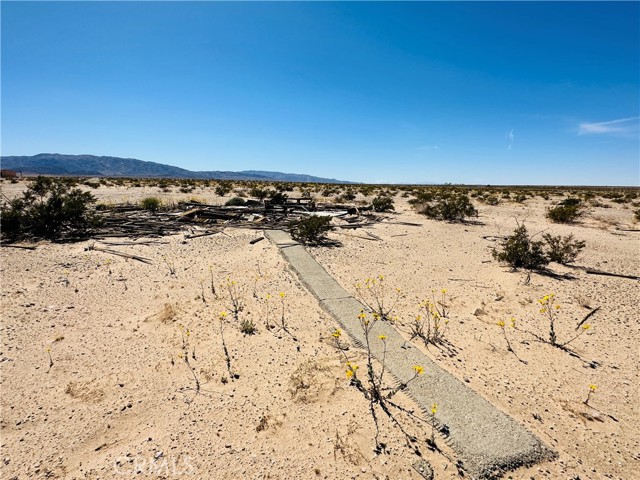 Detail Gallery Image 8 of 15 For 0 Near Shelton Rd, Twentynine Palms,  CA 92277 - – Beds | – Baths