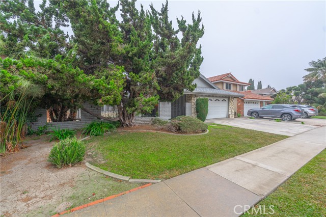 Detail Gallery Image 2 of 22 For 1418 W Carriage Dr, Santa Ana,  CA 92704 - 4 Beds | 3 Baths