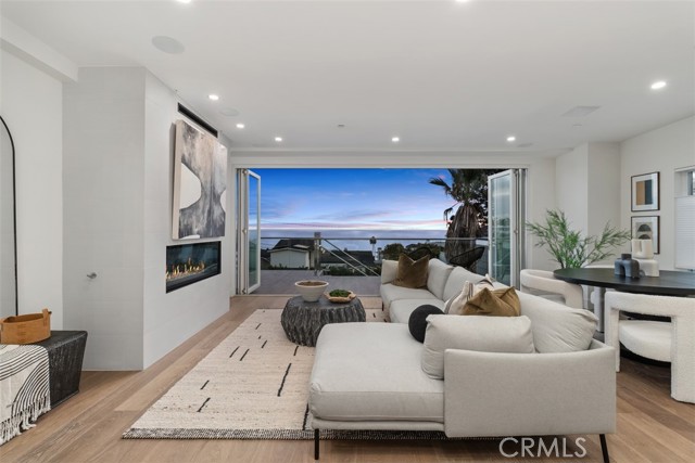 Detail Gallery Image 9 of 41 For 1373 N Coast Highway, Laguna Beach,  CA 92651 - 4 Beds | 4 Baths