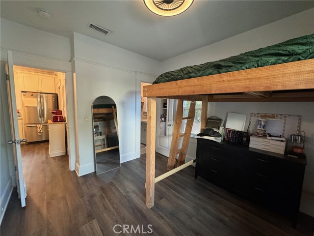 1355 N Gordon Street, Pomona CA: https://media.crmls.org/medias/51ecc769-61a5-4cb5-9850-c18e3bfaec96.jpg