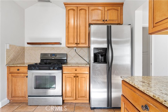 3007 Park Way, Bakersfield CA: https://media.crmls.org/medias/51ed0427-efb1-41b6-9338-75d9da4c6972.jpg