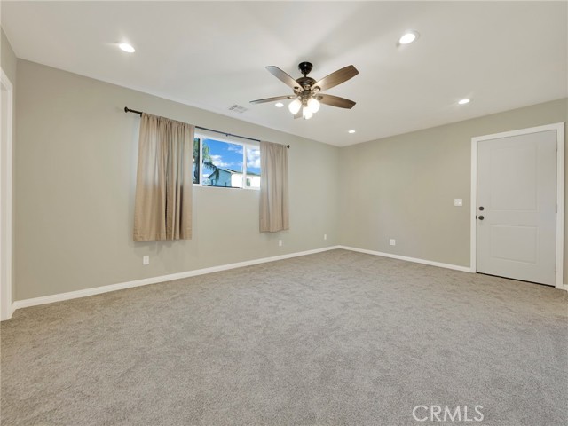 Detail Gallery Image 15 of 53 For 6215 Glide Ave, Woodland Hills,  CA 91367 - 4 Beds | 3 Baths