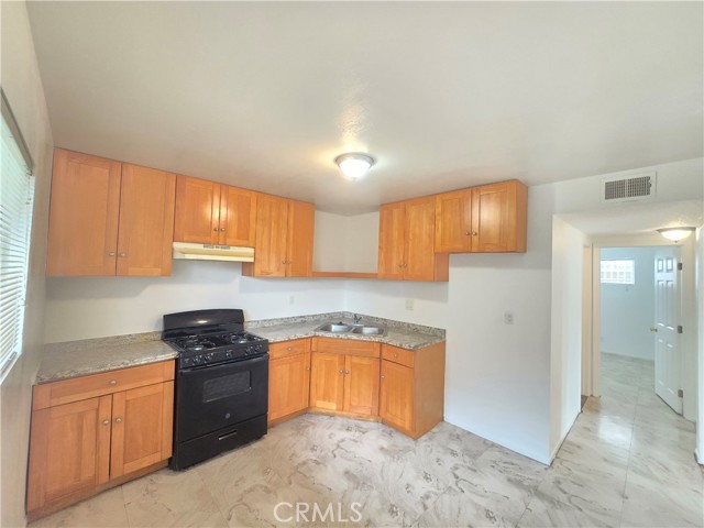 540 E 7th Street, Upland CA: https://media.crmls.org/medias/51eddc3b-d111-4b86-aaf2-e7c89e8da99e.jpg