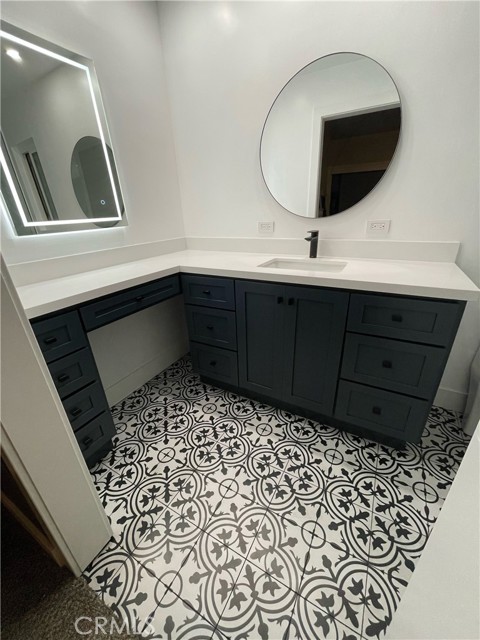155 N Singingwood Street, Orange CA: https://media.crmls.org/medias/51f06cbb-ac67-4ea8-9428-46404454ae1e.jpg