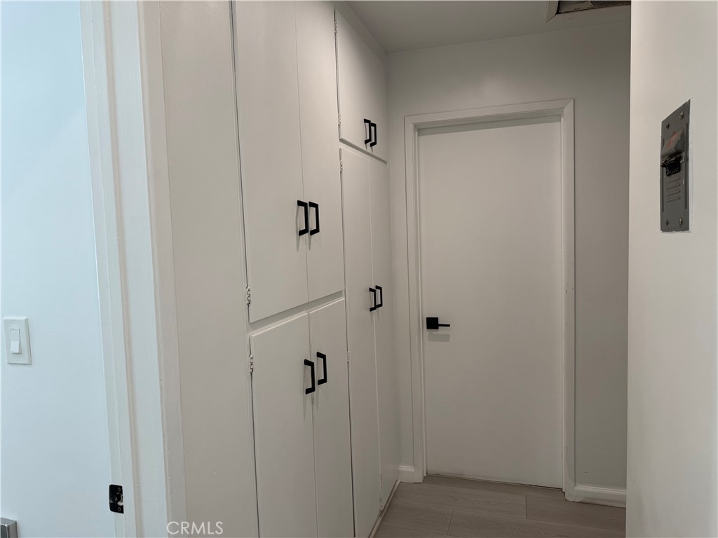 https://media.crmls.org/medias/51f24f51-73a6-4fef-9843-05a0541bd91e.jpg?preset=X-Large