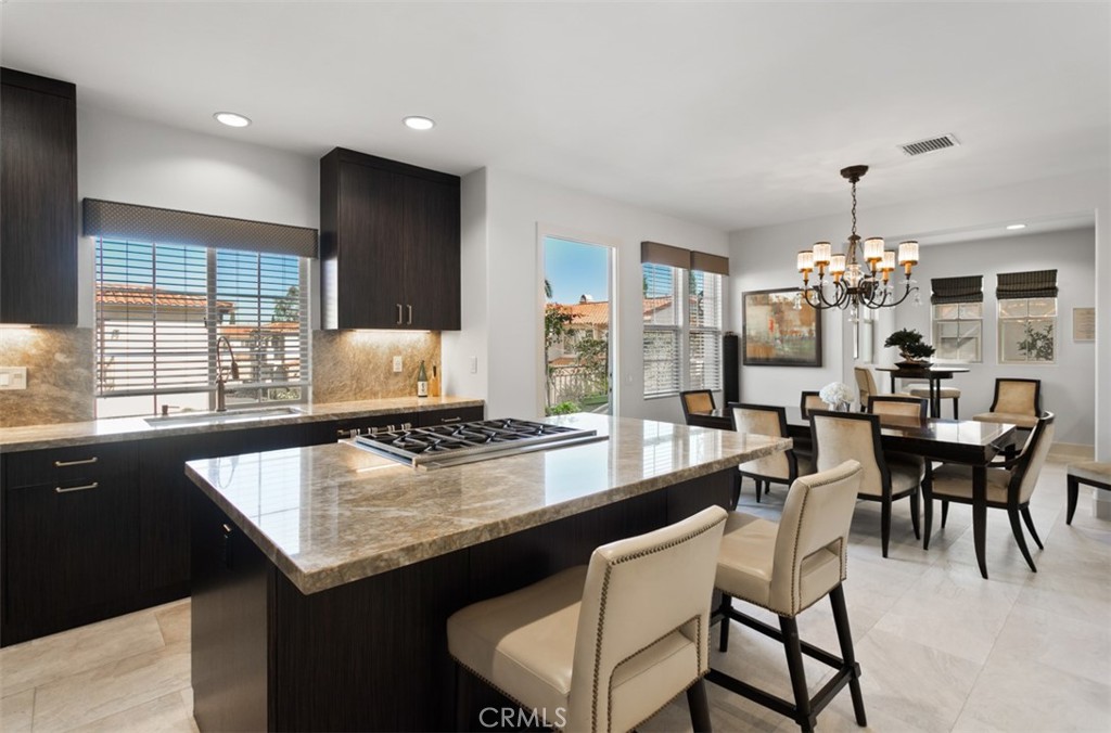 MLS #OC25243202 image #9