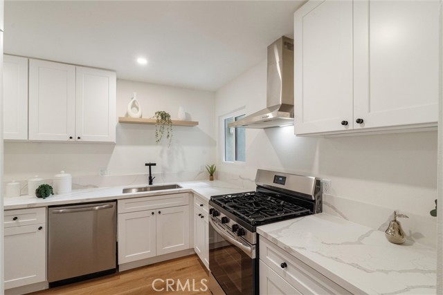 4822 Hollow Corner Road, Culver City CA: https://media.crmls.org/medias/51f27244-ffad-4f3c-accb-7809699f533c.jpg