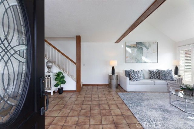 Detail Gallery Image 4 of 56 For 203 Utica Ave, Huntington Beach,  CA 92648 - 3 Beds | 2/1 Baths