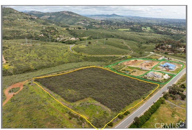 1735 Rancho Summit Drive, Encinitas CA: https://media.crmls.org/medias/51f3772f-7ef3-40c9-a65e-16db4d4eb1bb.jpg
