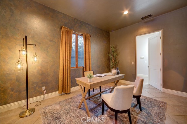 Detail Gallery Image 14 of 41 For 806 Vista Cerro Drive, Paso Robles,  CA 93446 - 4 Beds | 3/1 Baths
