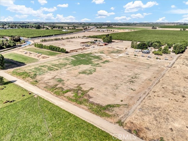 Detail Gallery Image 62 of 75 For 17276 Iona Ave, Lemoore,  CA 93245 - 3 Beds | 3 Baths