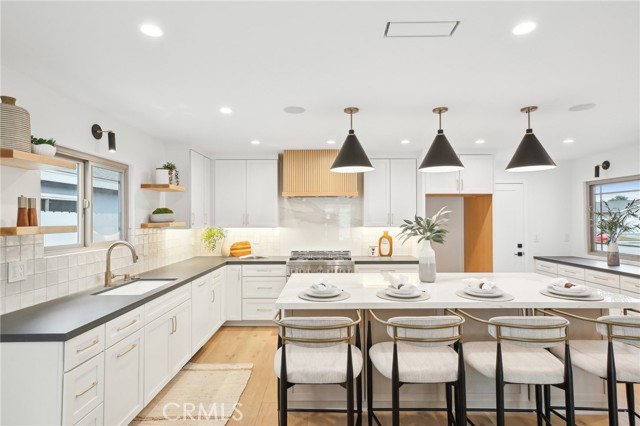 Detail Gallery Image 10 of 31 For 1147 Charleston, Costa Mesa,  CA 92626 - 4 Beds | 2 Baths