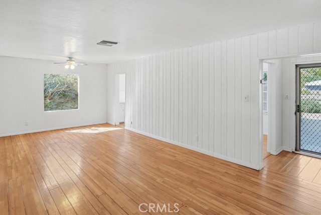 Detail Gallery Image 2 of 23 For 5740 Lemona Ave, Sherman Oaks,  CA 91411 - 2 Beds | 1 Baths