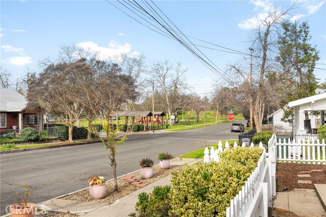 Detail Gallery Image 5 of 49 For 1233 1st, Oroville,  CA 95965 - 2 Beds | 1 Baths