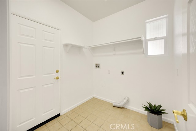 9112 Deergrass Street, Corona CA: https://media.crmls.org/medias/51f564f8-343b-4607-b7ed-15ae8bf4fc03.jpg