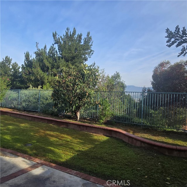 Detail Gallery Image 6 of 21 For 2518 Carlton, Rowland Heights,  CA 91748 - 5 Beds | 3/1 Baths