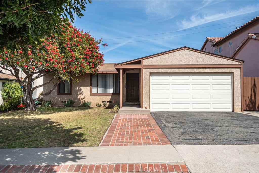 1135 20th Street — Traditional