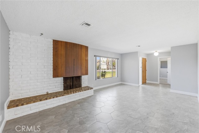 Detail Gallery Image 3 of 38 For 24673 Barton, Loma Linda,  CA 92354 - 3 Beds | 2 Baths