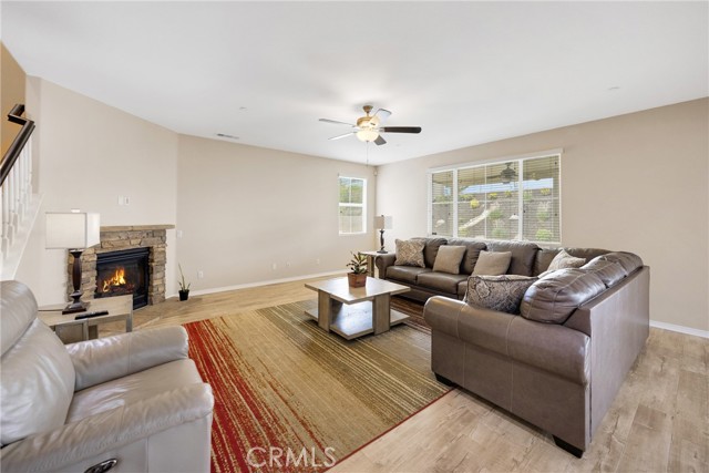 Detail Gallery Image 18 of 44 For 17984 Valerian Way, San Bernardino,  CA 92407 - 4 Beds | 3 Baths