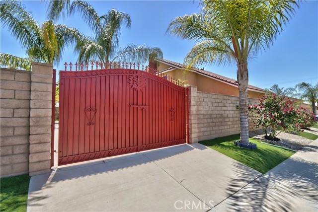 Image 33 of 39 For 12914 Coralberry St.
