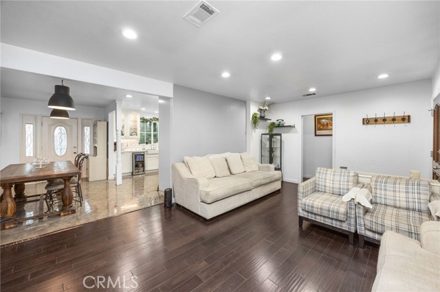 Detail Gallery Image 8 of 48 For 1231 S Baker, Santa Ana,  CA 92707 - 3 Beds | 1 Baths