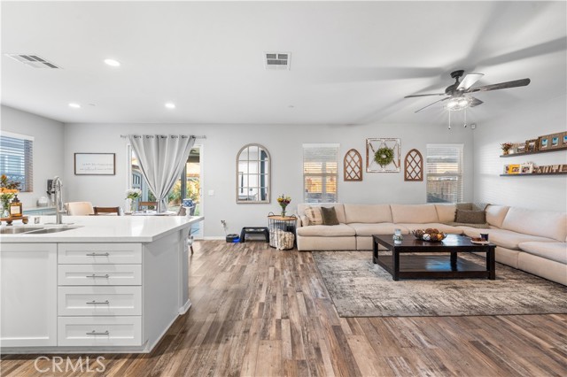 Detail Gallery Image 7 of 54 For 3558 Mt San Gorgonia Ave, Rosamond,  CA 93560 - 4 Beds | 3 Baths