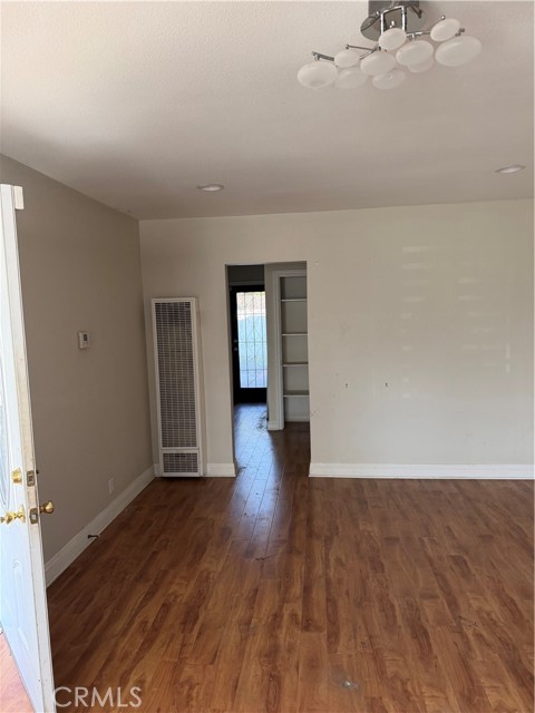 Detail Gallery Image 3 of 4 For 1608 N Grape, Compton,  CA 90222 - 4 Beds | 2 Baths