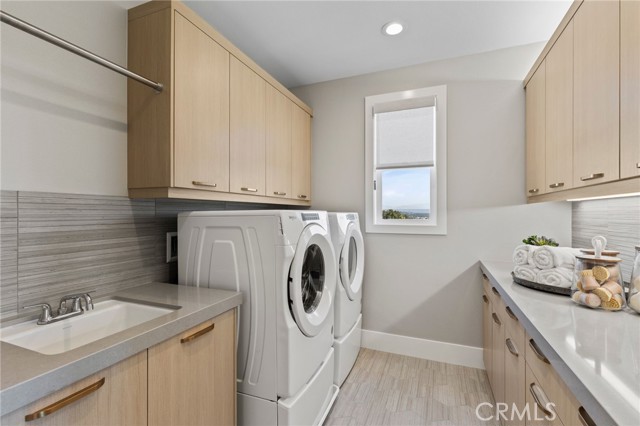 Detail Gallery Image 25 of 25 For 9539 N Andora Ave, Chatsworth,  CA 91311 - 5 Beds | 5/1 Baths