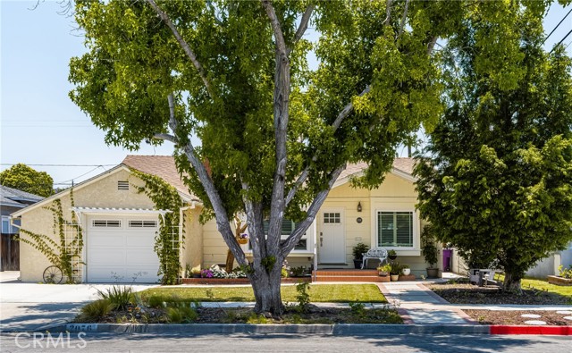 2076 Greenbrier Road, Long Beach, California 90815, 3 Bedrooms Bedrooms, ,2 BathroomsBathrooms,Single Family Residence,For Sale,Greenbrier,RS24137114