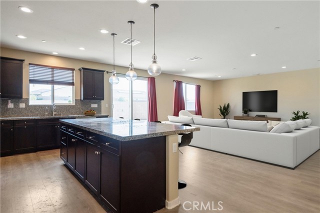 Detail Gallery Image 3 of 15 For 34442 Silky Dogwood Dr, Winchester,  CA 92596 - 3 Beds | 2/1 Baths