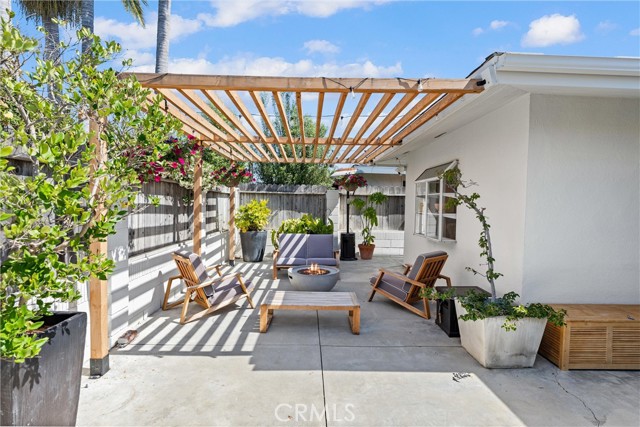 2924 Royal Palm Drive, Costa Mesa CA: https://media.crmls.org/medias/51fbb1f4-abe2-4ea5-9368-d55059c58d10.jpg