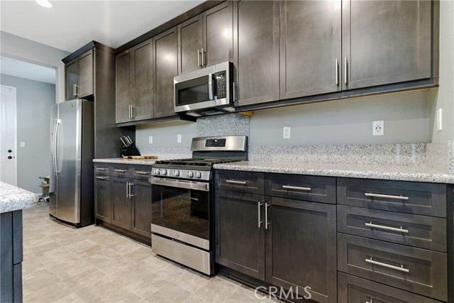 Detail Gallery Image 18 of 43 For 13269 Fremontia, Victorville,  CA 92392 - 5 Beds | 2/1 Baths