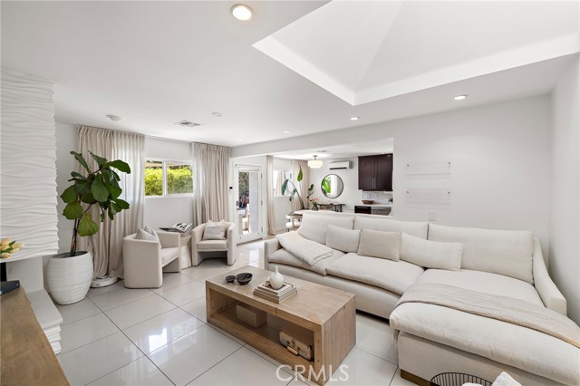 20352 Laguna Canyon Road, Laguna Beach CA: https://media.crmls.org/medias/51fc48e6-66e2-42ce-8262-ef6b4e1bdfc8.jpg
