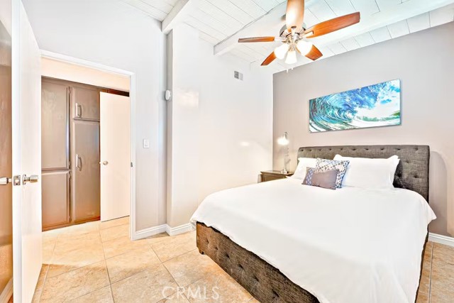 Detail Gallery Image 13 of 24 For 125 46th St #B,  Newport Beach,  CA 92663 - 3 Beds | 2 Baths