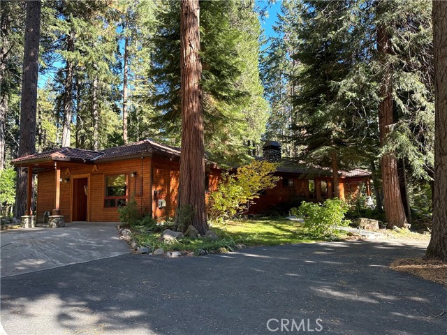 Detail Gallery Image 3 of 54 For 2101 Davis Place Rd, Mount Shasta,  CA 96067 - 4 Beds | 2/1 Baths