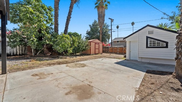 Detail Gallery Image 16 of 19 For 3958 4th, Riverside,  CA 92501 - 2 Beds | 1 Baths