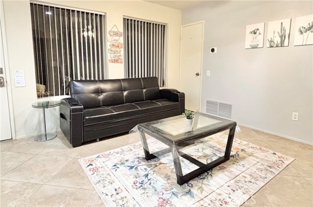 Front Image Thumbnail for CRSW25261377