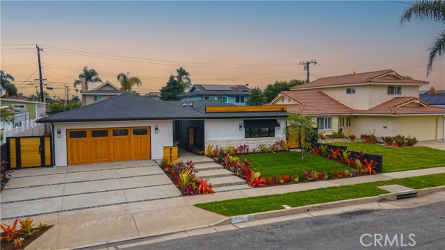 9141 Aloha Drive, Huntington Beach CA: https://media.crmls.org/medias/51fe8a70-34f3-4249-a496-0b68ec99a218.jpg