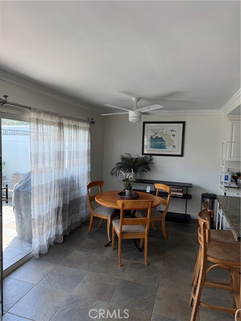 Detail Gallery Image 5 of 19 For 2522 University, Newport Beach,  CA 92660 - 2 Beds | 2 Baths