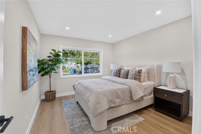 10254 Roscoe Boulevard photo 17