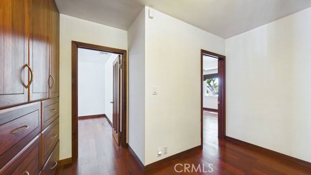 Detail Gallery Image 33 of 62 For 165 Cumberland Rd, Glendale,  CA 91202 - 3 Beds | 2/1 Baths