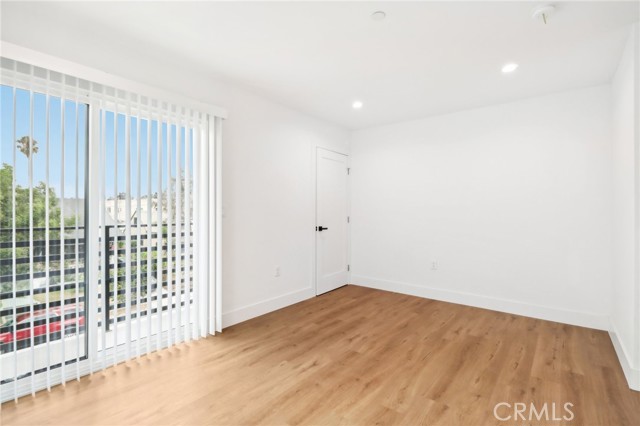 Detail Gallery Image 5 of 16 For 4514 St Elmo Dr, Los Angeles,  CA 90019 - 3 Beds | 2/1 Baths