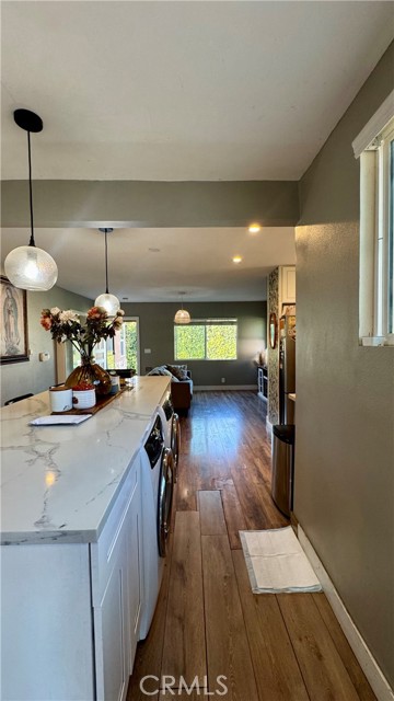 806 E 91st, Los Angeles CA: https://media.crmls.org/medias/52001ab1-81cc-410f-9f4f-62d4e3ab443b.jpg