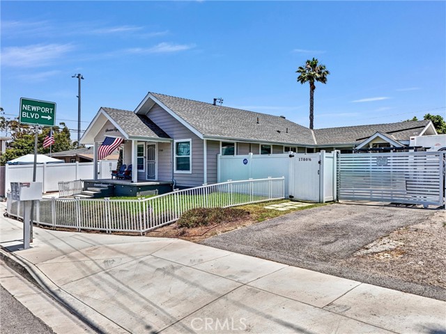 Detail Gallery Image 2 of 62 For 1780 1780 1/2 Anaheim Ave, Costa Mesa,  CA 92627 - – Beds | – Baths