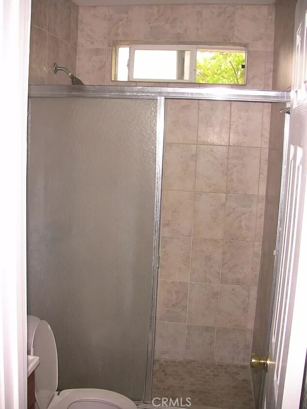 Detail Gallery Image 31 of 37 For 828 N Angeleno, Azusa,  CA 91702 - 4 Beds | 3 Baths