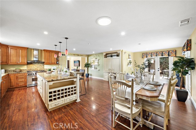 17327 Santa Lucia Street, Fountain Valley CA: https://media.crmls.org/medias/52008af5-5534-459b-9bd6-6d2ce85c8ef8.jpg