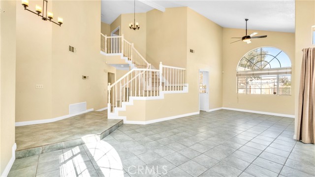 Detail Gallery Image 5 of 53 For 13257 Antioch Cir, Victorville,  CA 92392 - 4 Beds | 2/1 Baths