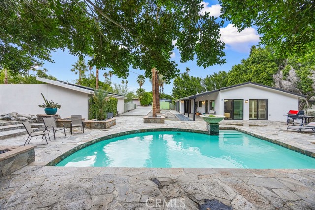 435 E Chuckwalla, Palm Springs CA: https://media.crmls.org/medias/520142ff-2e9e-42af-aa5c-2731d9b42ebf.jpg