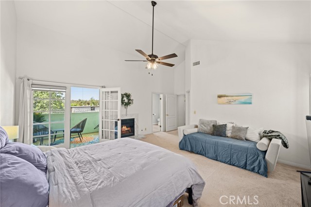 383 Park Avenue, Long Beach CA: https://media.crmls.org/medias/5201b6f6-ff5d-4ed5-8dff-fa036ef447a3.jpg