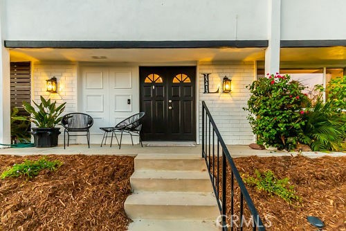 23413 Oxnard Street photo 3
